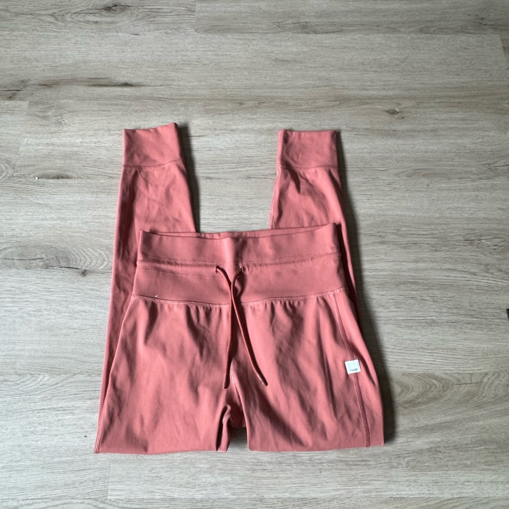 Vuori Women's Coral Leggings with Drawstring Waist